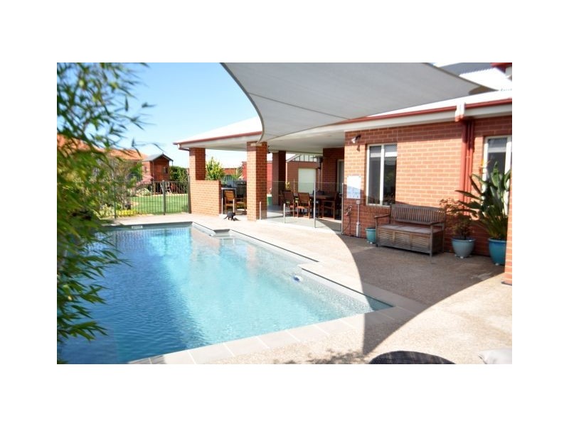 41 Seven Creeks Drive, Kialla VIC 3631