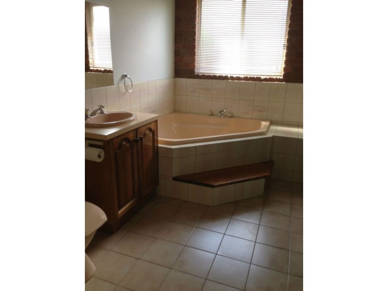 128 Balaclava Road, Shepparton VIC 3630