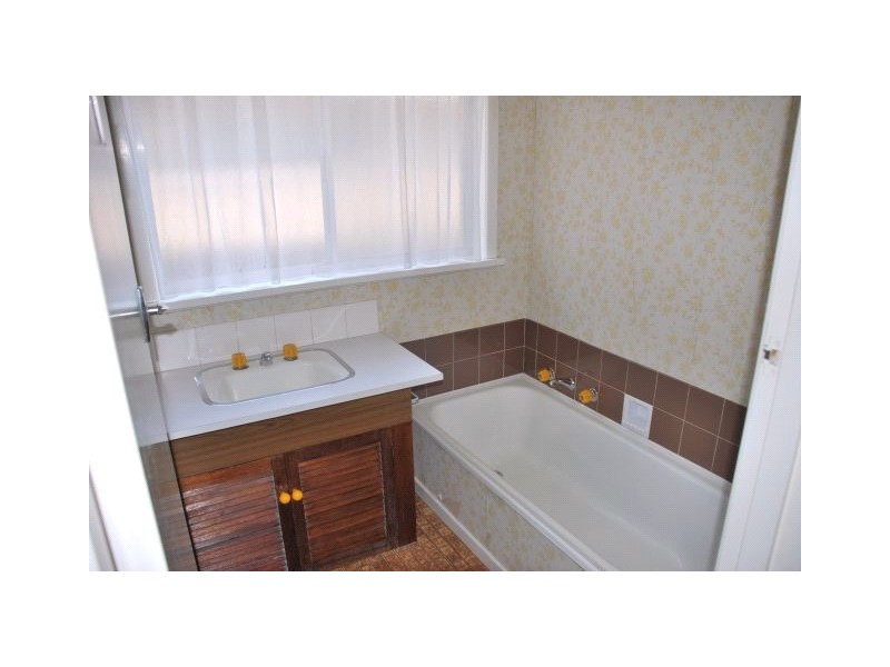 87 Sutcliffe Street, Shepparton VIC 3630