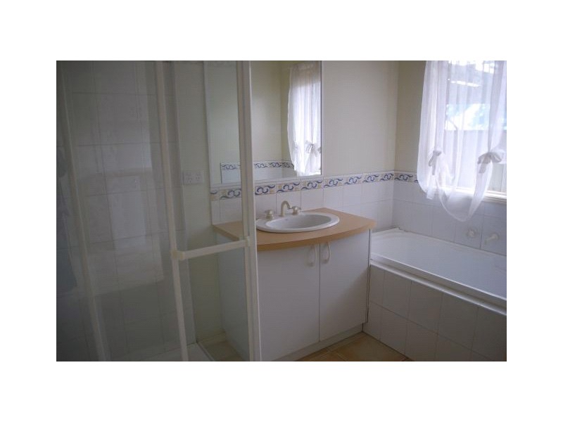 4 Dowson Place, Mooroopna VIC 3629