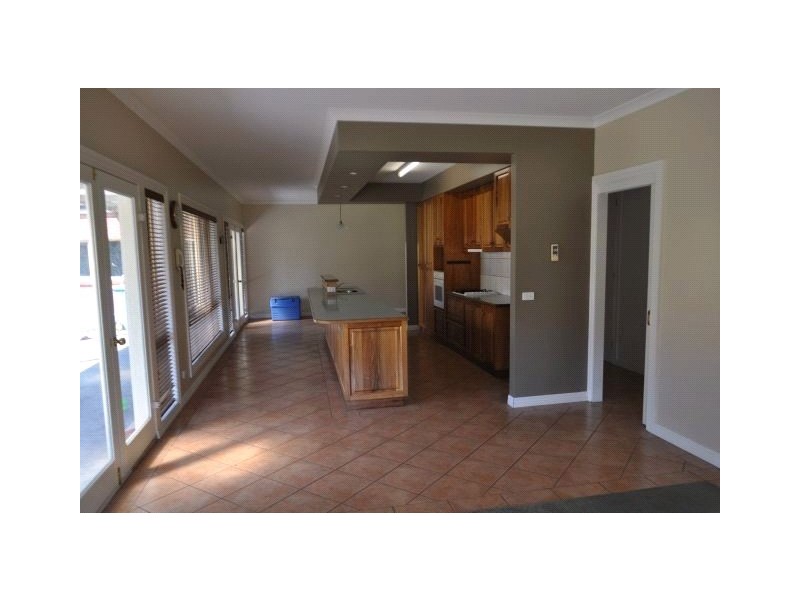 4 Omeo Court, Kialla VIC 3631