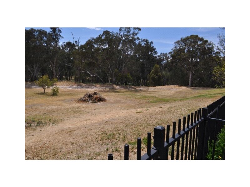 4 Omeo Court, Kialla VIC 3631