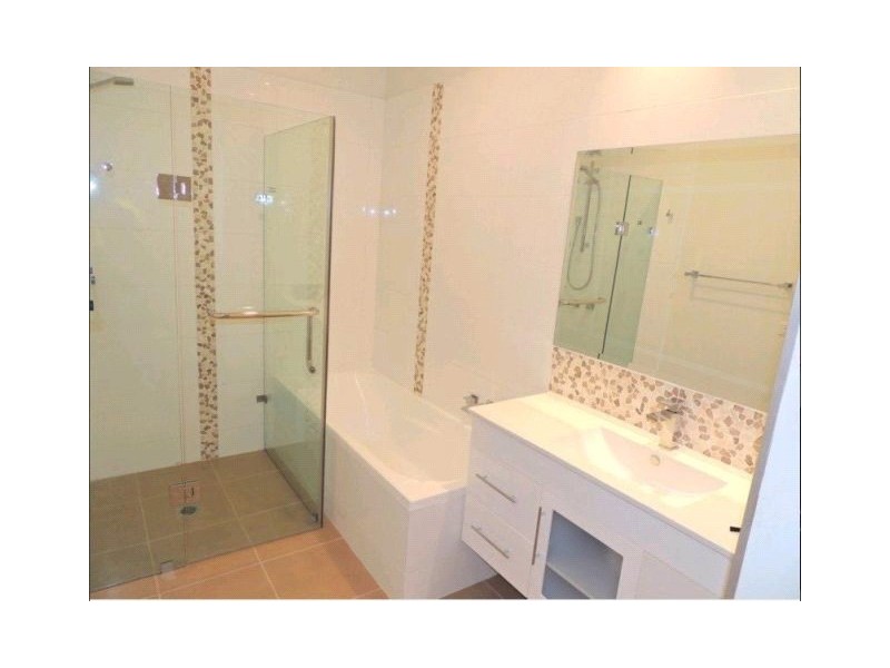 1/1 Baker Street, Shepparton VIC 3630