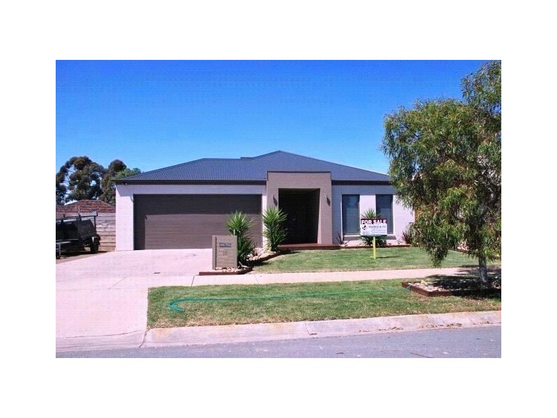 18 Sugargum Cresent, Kialla VIC 3631