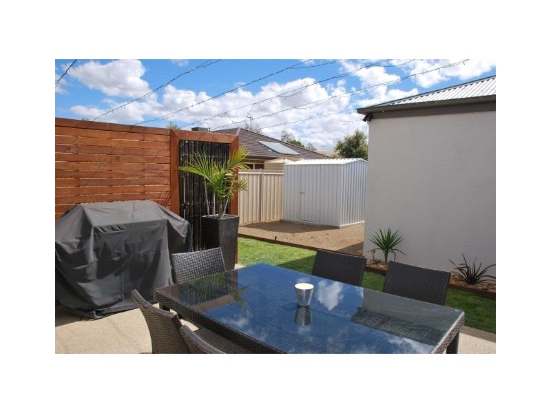 18 Sugargum Cresent, Kialla VIC 3631