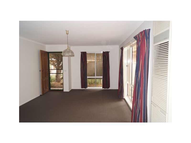 2/1-5 Homewood Drive, Mooroopna VIC 3629