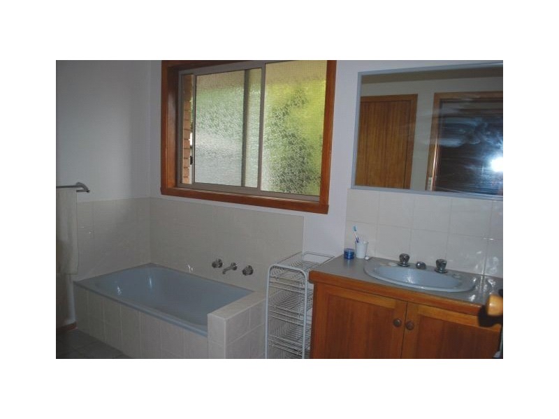 1/11 Beattie Court, Mooroopna VIC 3629