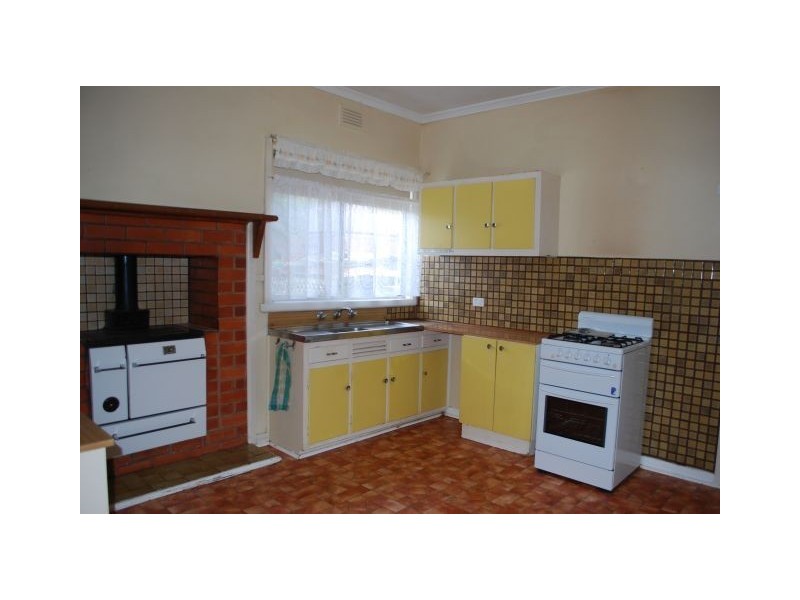 16 McFarlane Road, Mooroopna VIC 3629