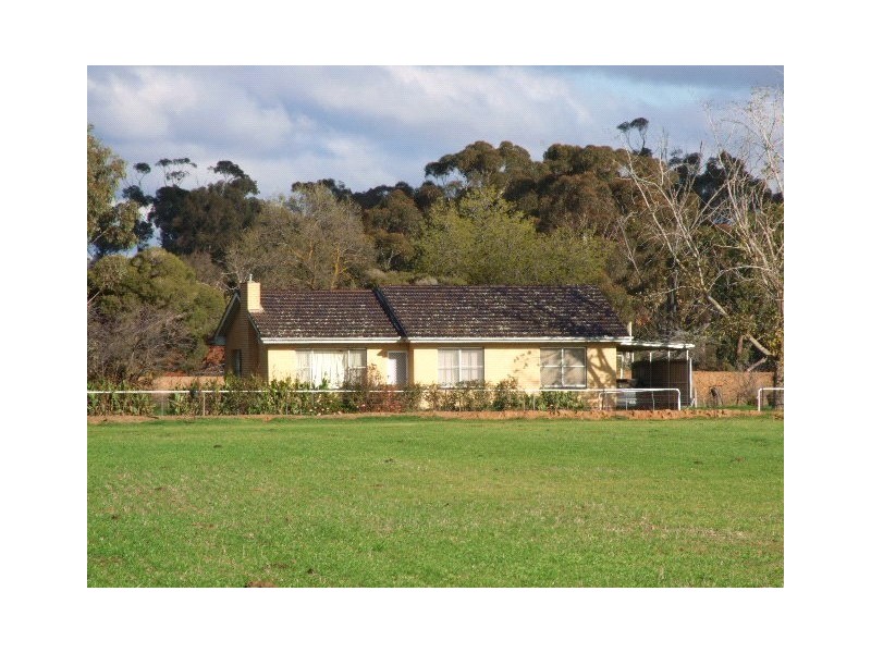 960 New Dookie Road, Pine Lodge VIC 3631