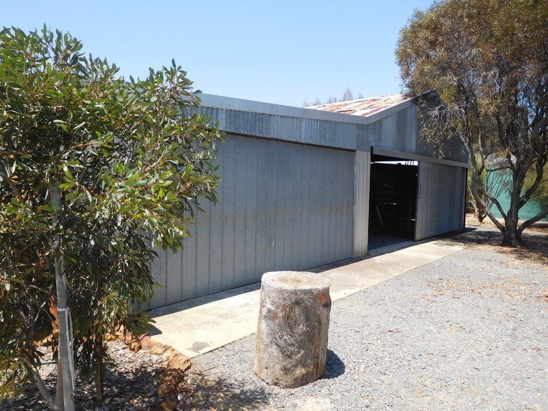 2718 Henty Highway, Wonwondah VIC 3401