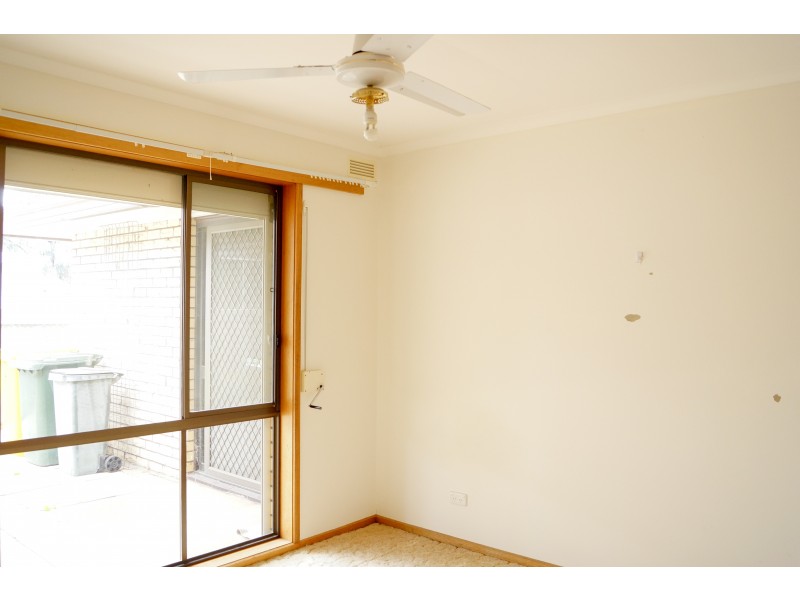 30 Tregear Street, Warracknabeal VIC 3393