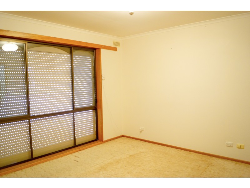 30 Tregear Street, Warracknabeal VIC 3393