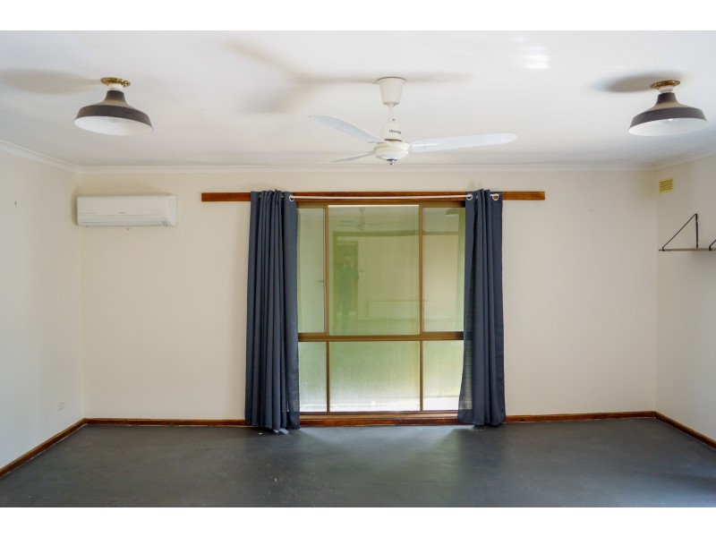 30 Tregear Street, Warracknabeal VIC 3393