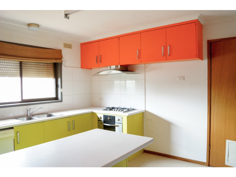 30 Tregear Street, Warracknabeal VIC 3393