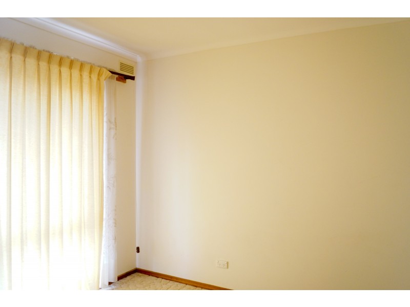 30 Tregear Street, Warracknabeal VIC 3393