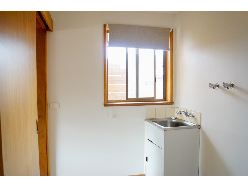 30 Tregear Street, Warracknabeal VIC 3393