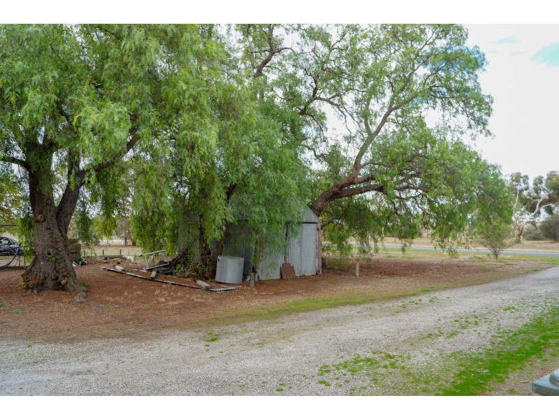75 Lake Avenue, Natimuk VIC 3409