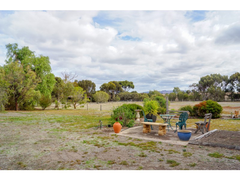 75 Lake Avenue, Natimuk VIC 3409