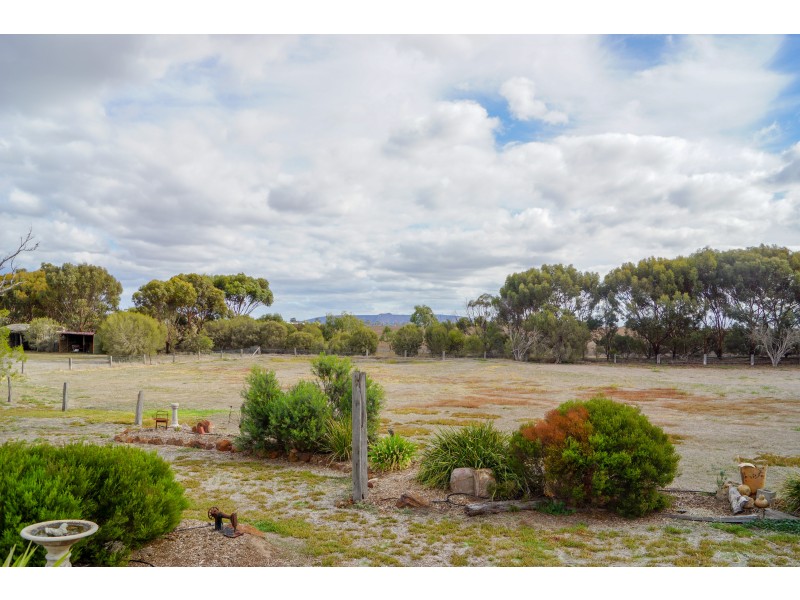 75 Lake Avenue, Natimuk VIC 3409