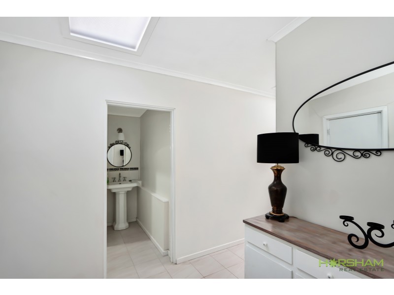 25 Coleraine Road, Balmoral VIC 3407