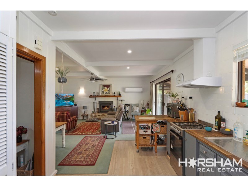 30 Laidlaw Avenue, Edenhope VIC 3318