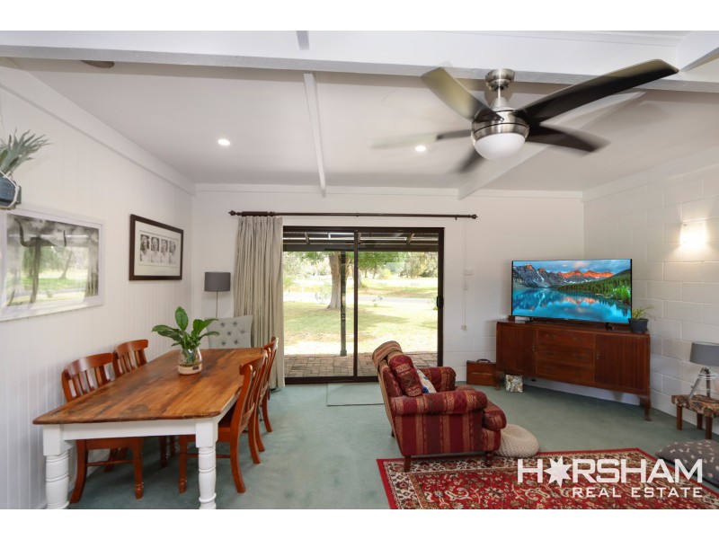 30 Laidlaw Avenue, Edenhope VIC 3318