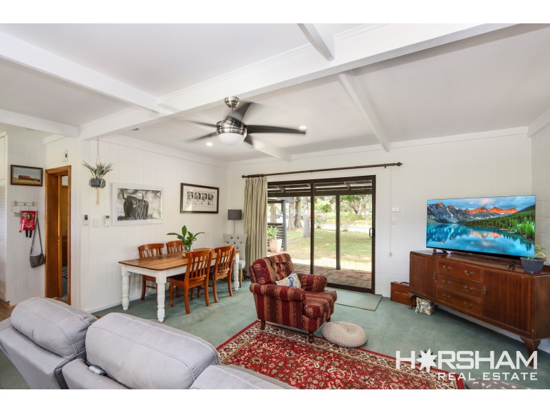 30 Laidlaw Avenue, Edenhope VIC 3318