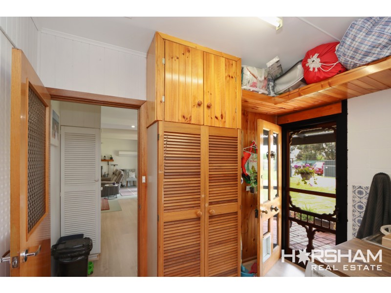 30 Laidlaw Avenue, Edenhope VIC 3318