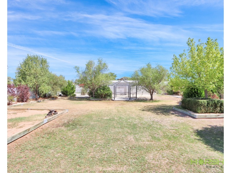 25-27 Ramsay Street, Nhill VIC 3418