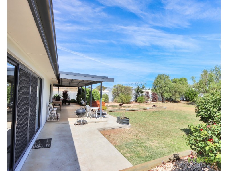 25-27 Ramsay Street, Nhill VIC 3418