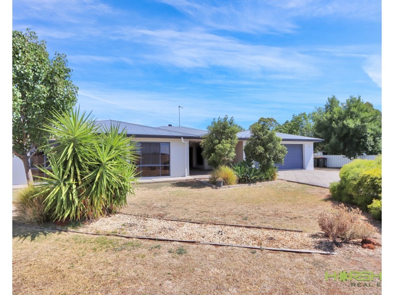 25-27 Ramsay Street, Nhill VIC 3418