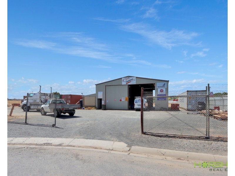 5 Middleton Avenue, Nhill VIC 3418