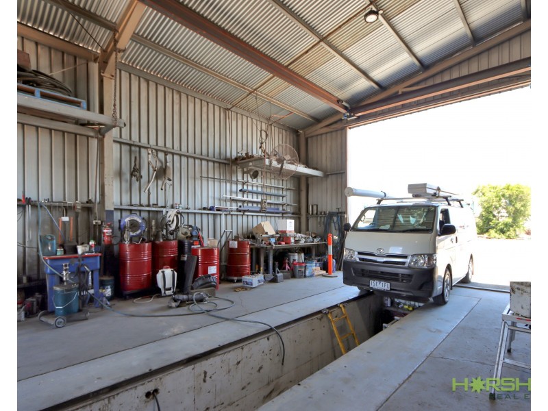 5 Middleton Avenue, Nhill VIC 3418