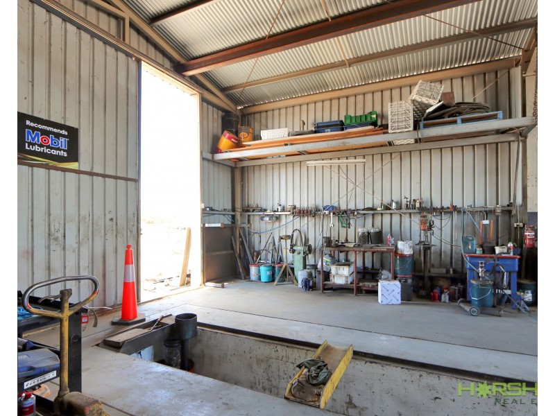 5 Middleton Avenue, Nhill VIC 3418