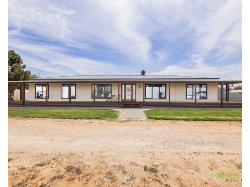8 Moy Street, Beulah VIC 3395