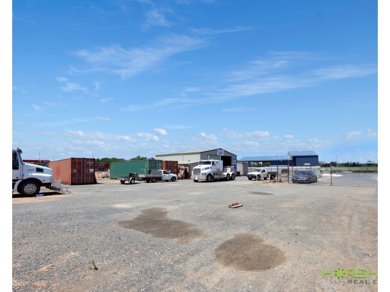 7 Middleton Avenue, Nhill VIC 3418