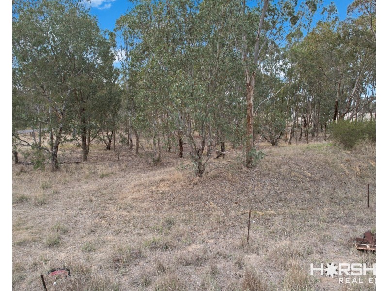 1 Cemetery Road, Glenorchy VIC 3385