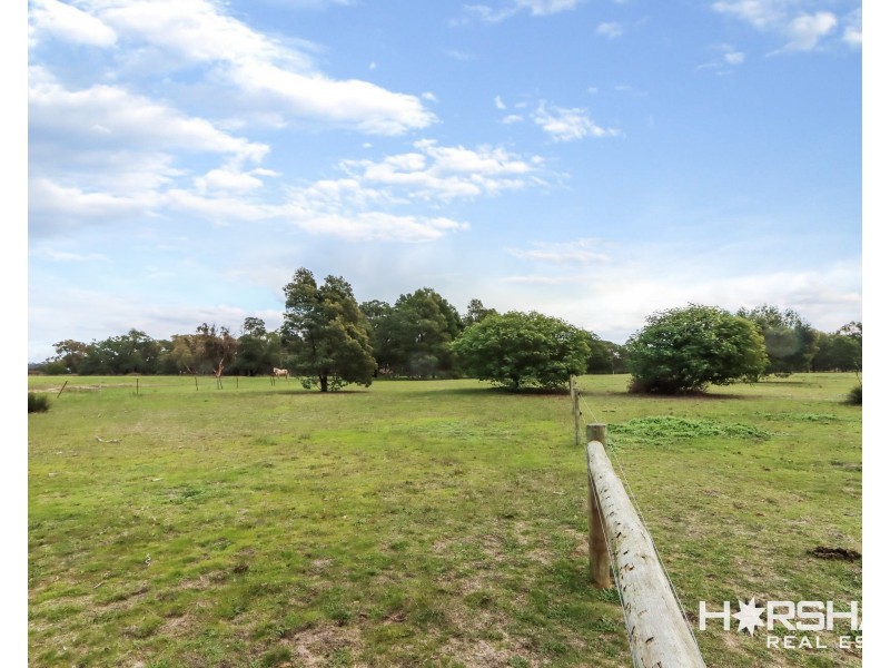 55 Rifle Range Road, Edenhope VIC 3318