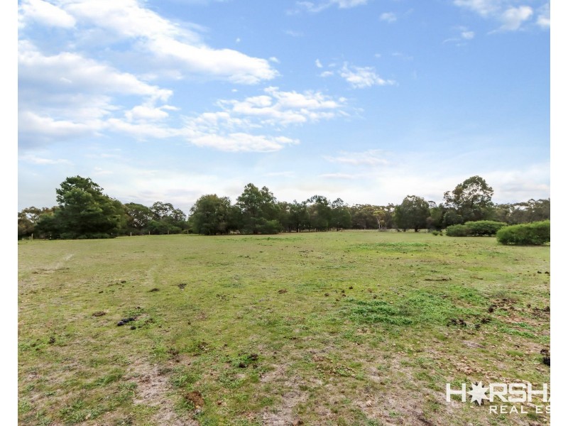 55 Rifle Range Road, Edenhope VIC 3318