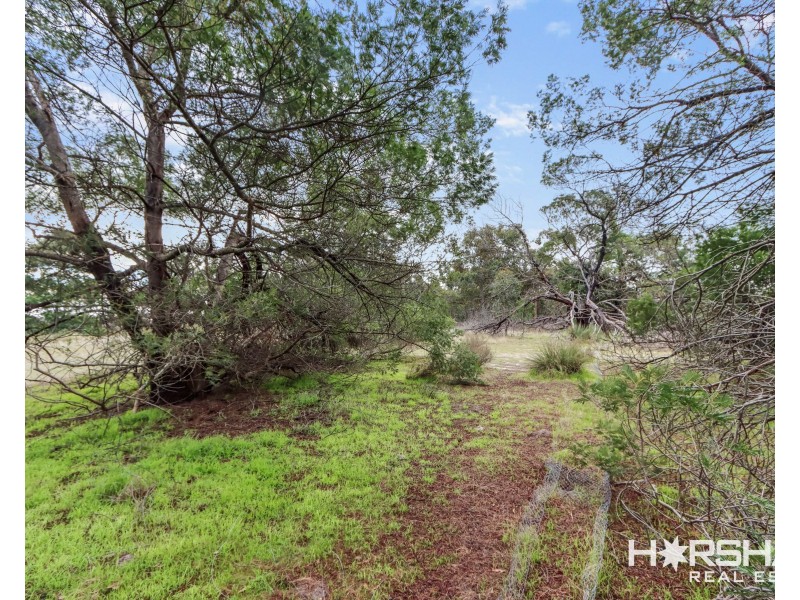 55 Rifle Range Road, Edenhope VIC 3318