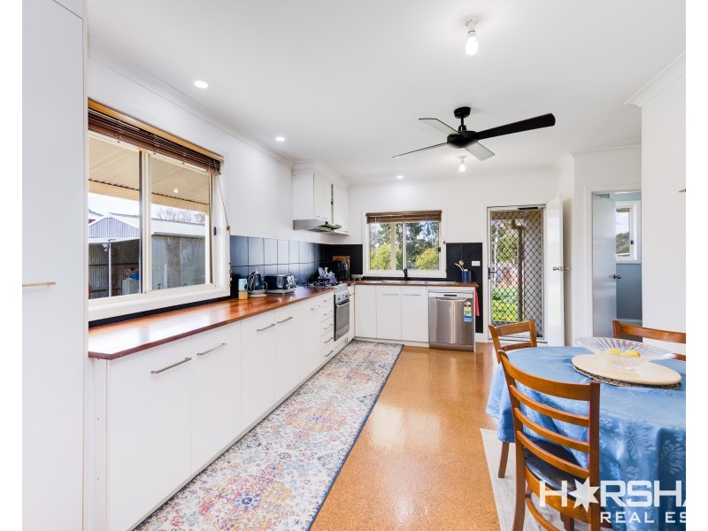 42 Queen Street, Nhill VIC 3418