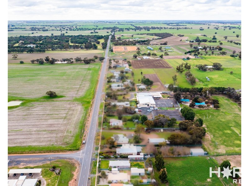 42 Queen Street, Nhill VIC 3418