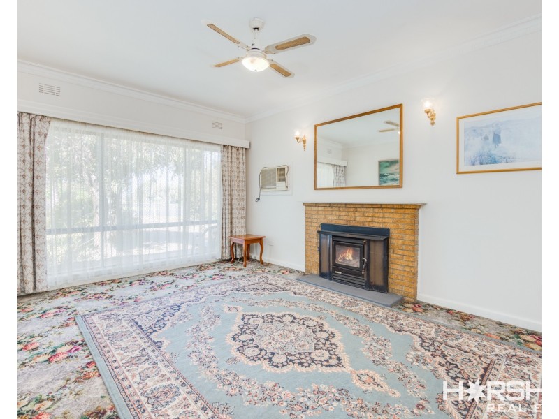 18 Edinburgh Road, Edenhope VIC 3318