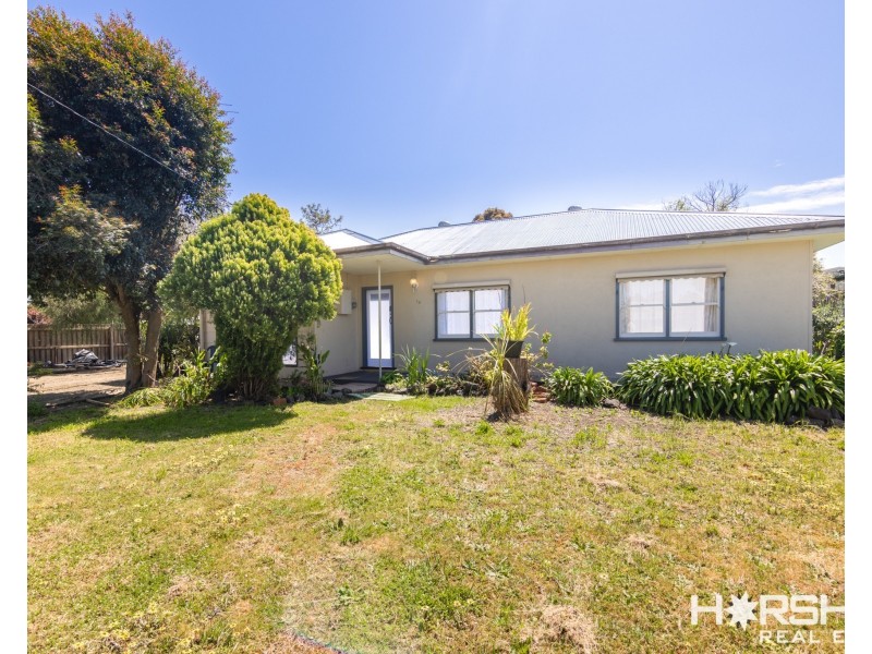 18 Edinburgh Road, Edenhope VIC 3318