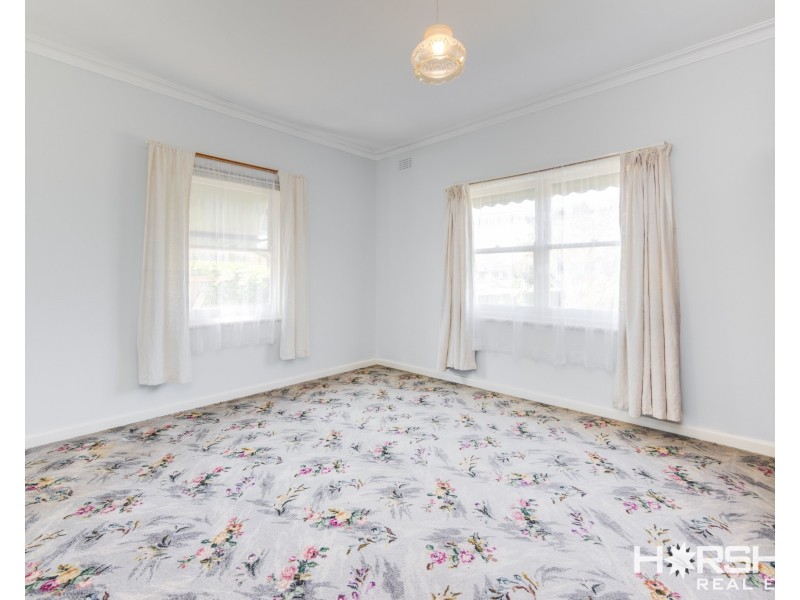 18 Edinburgh Road, Edenhope VIC 3318