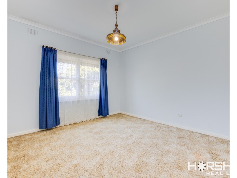 18 Edinburgh Road, Edenhope VIC 3318