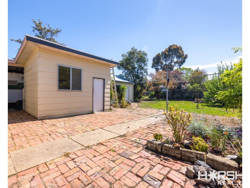 18 Edinburgh Road, Edenhope VIC 3318