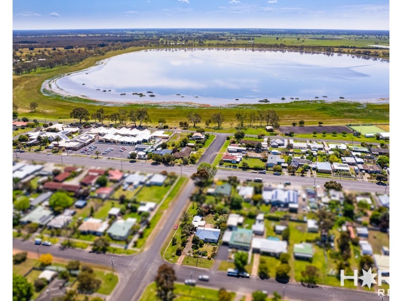 18 Edinburgh Road, Edenhope VIC 3318