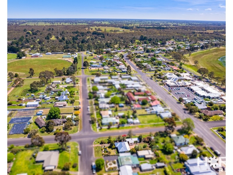 18 Edinburgh Road, Edenhope VIC 3318