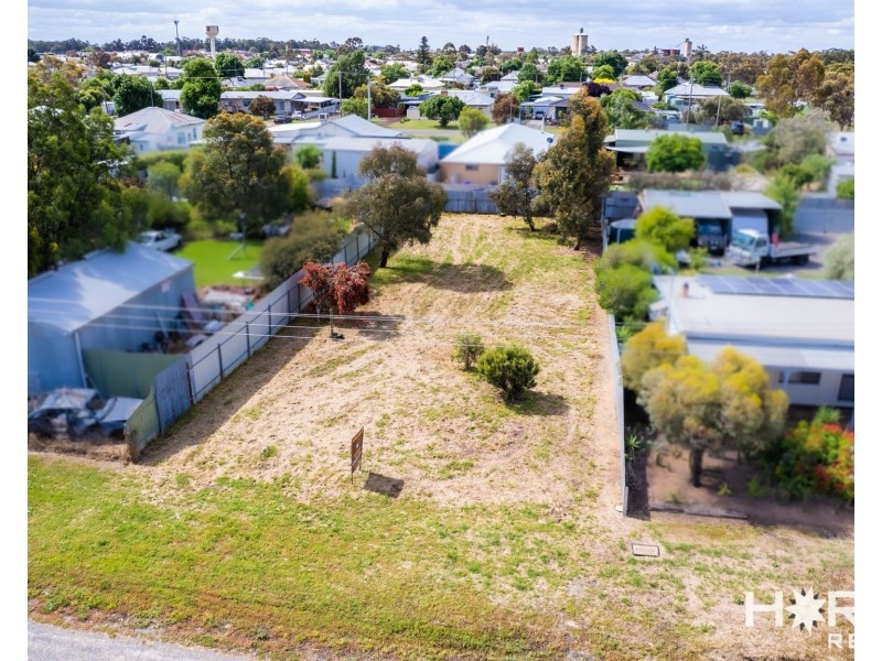 6B Livingstone Street, Warracknabeal VIC 3393